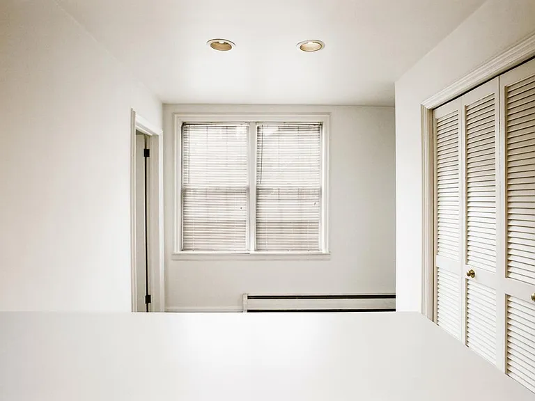 6324 Howe St #12 — Photo 3
