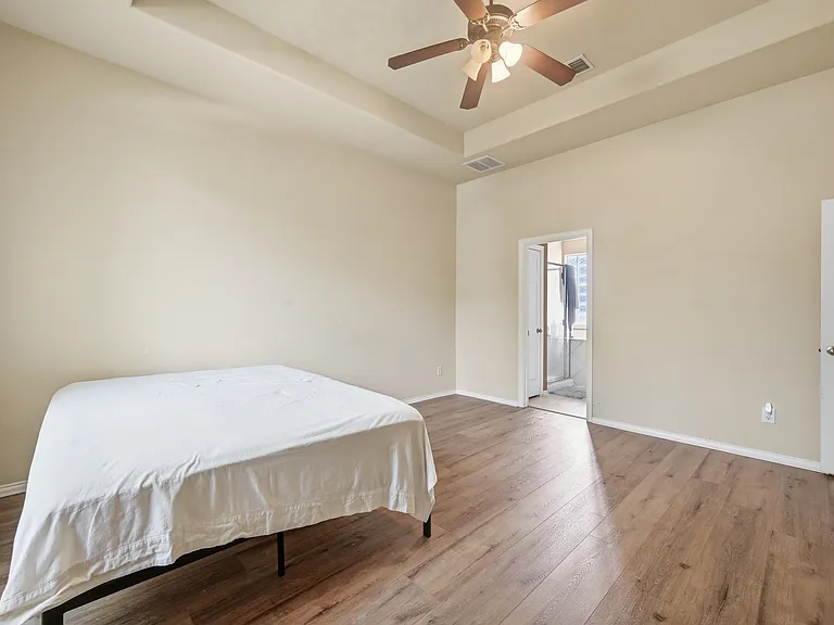 11945 Henderson Dr — Photo 10