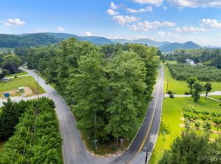 9999 Lamb Mountain Rd, Hendersonville, NC 28792