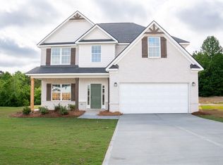 123 Quail Run Ct, Smiths Station, AL 36877