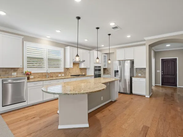 510 Emory Peak Dr, Richmond, TX 77469