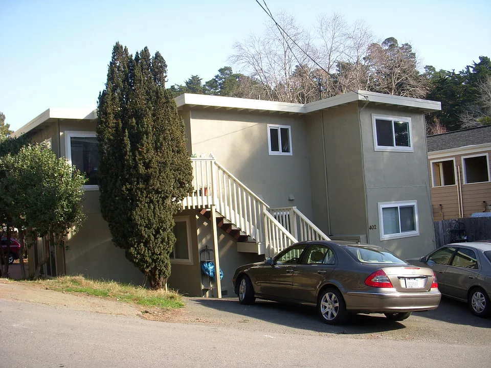Well maintained 4 plex