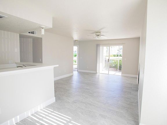 2nd image of 850 S Tamiami Trl