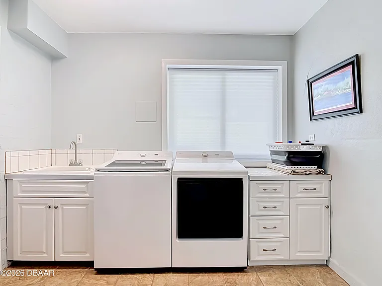 1621 N Oleander Ave — Photo 39