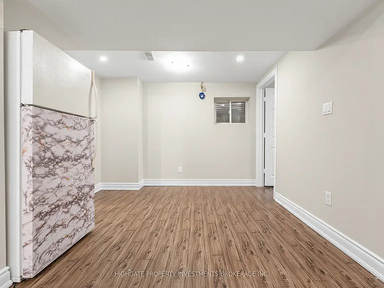 36 Reigate Ave #BASEMENT — Photo 12