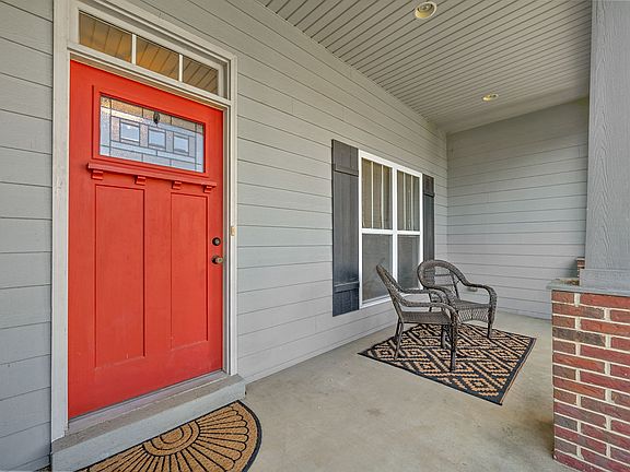 4th image of 710 Valencia Dr