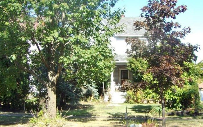 1st image of 1861 E 31st St