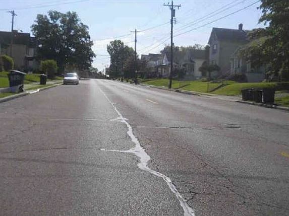 2nd image of 3818 Applegate Ave