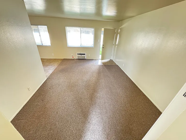1133 E Alosta Ave #28 — Photo 5