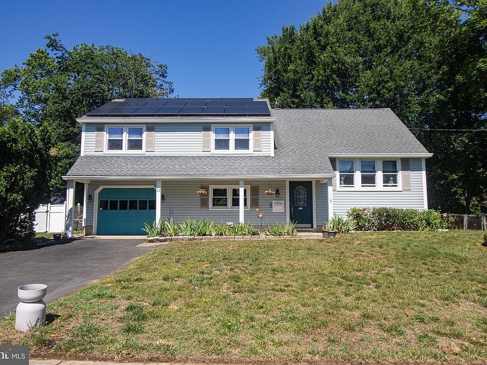 1st image of 22 Shelter Rock Rd