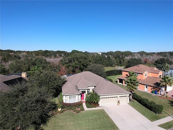 3rd image of 706 English Lake Dr