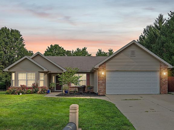 3rd image of 1626 Stonevalley Ct