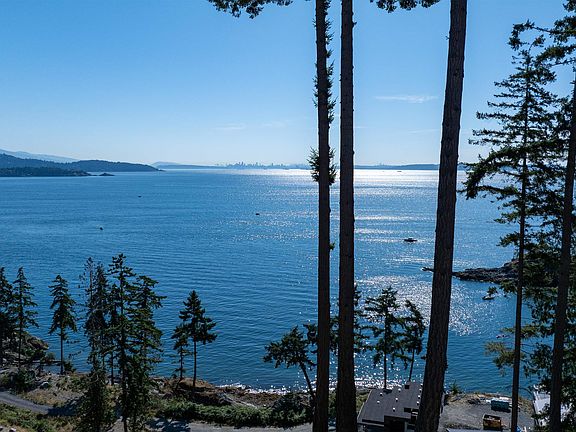 3rd image of 775 Seymour Bay Dr