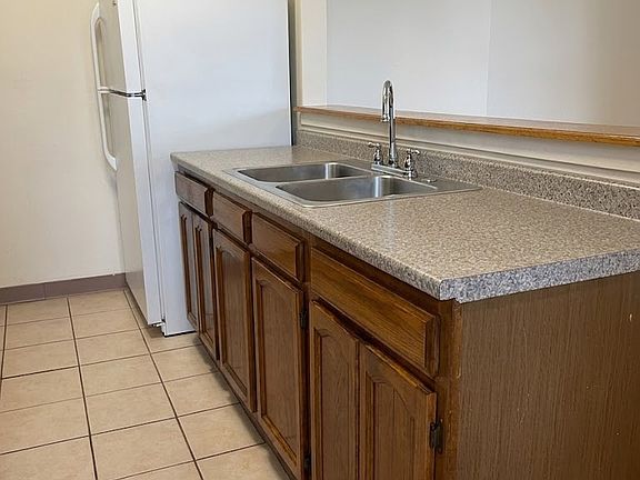 5th image of 298 Mill St APT 3