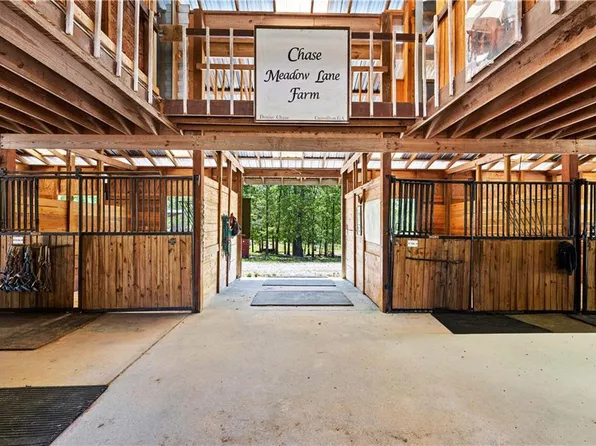 183 Merrell Rd, Carrollton, GA 30116