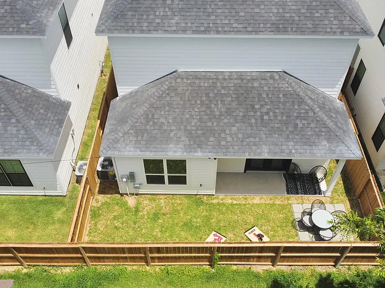 5308 Denmark St — Photo 36