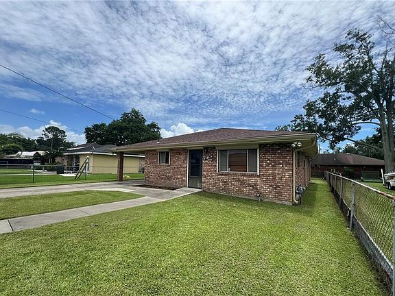 2nd image of 2745 Annette Dr