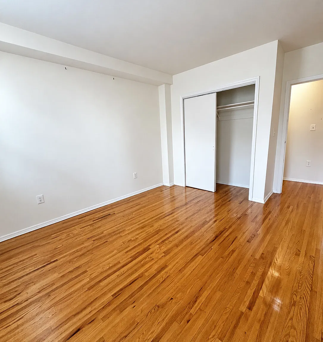 2 bed, 600 sqft, $2,600 — Photo 2