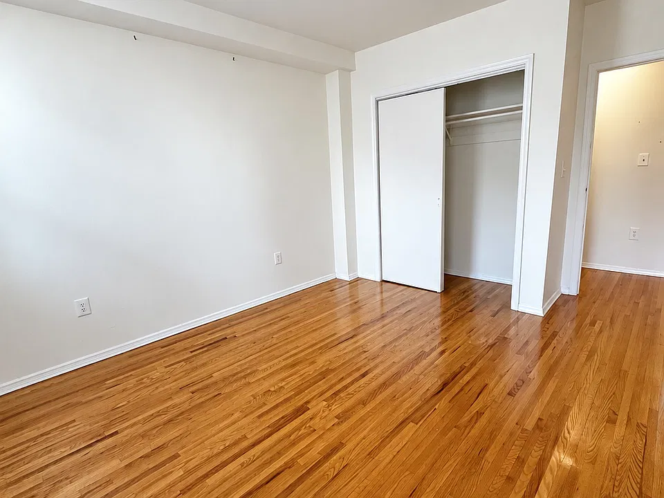 227 Adams St #24