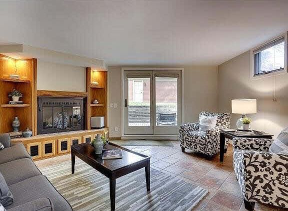 4th image of 545 Ashland Avenue