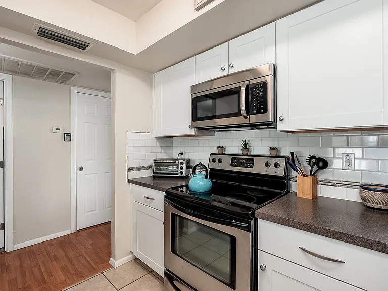 5114 S Dorsey Ln — Photo 40
