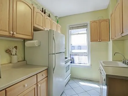 Rented by Riverside NYC Realty LLC | media 18
