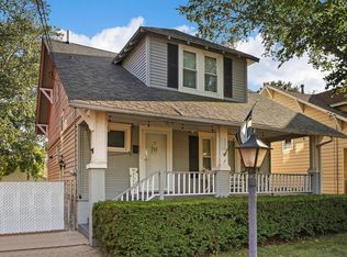 907 70th St, Kenosha, WI 53143