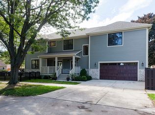 7008 N Tahoma Ave, Chicago, IL
