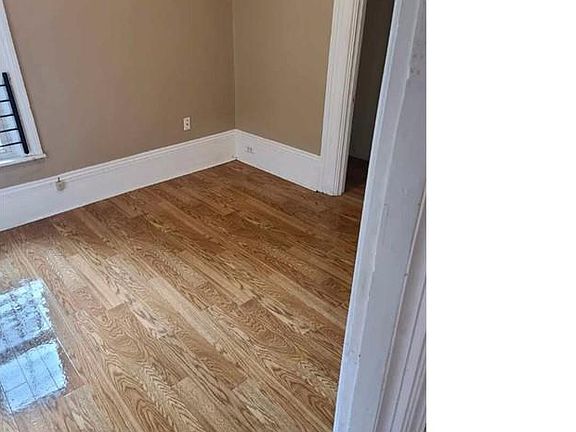 4th image of 6234 Hinde Ave