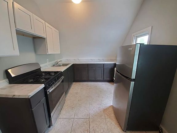 3rd image of 439 Summer Ave #3A