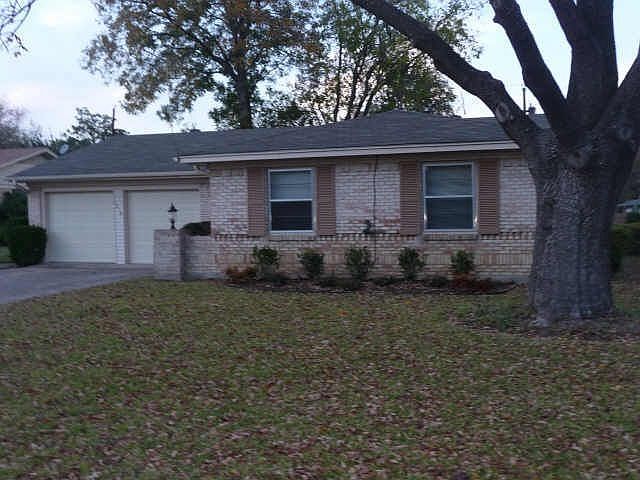 1st image of 1218 Cloverdale Dr