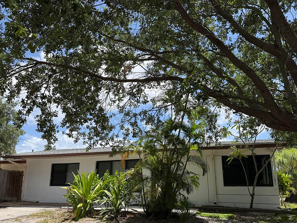 1st image of 4250 NE 12th Avenue