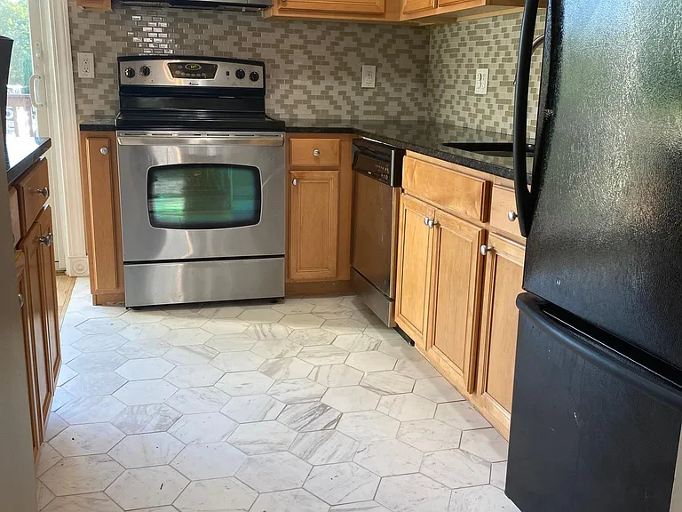 58 Ship Ave #58 — Photo 9