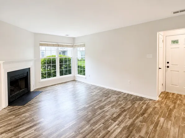 241 Andover Pl, Robbinsville, NJ 08691