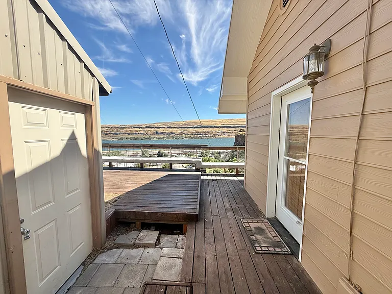 376 Fallbridge Rd — Photo 17