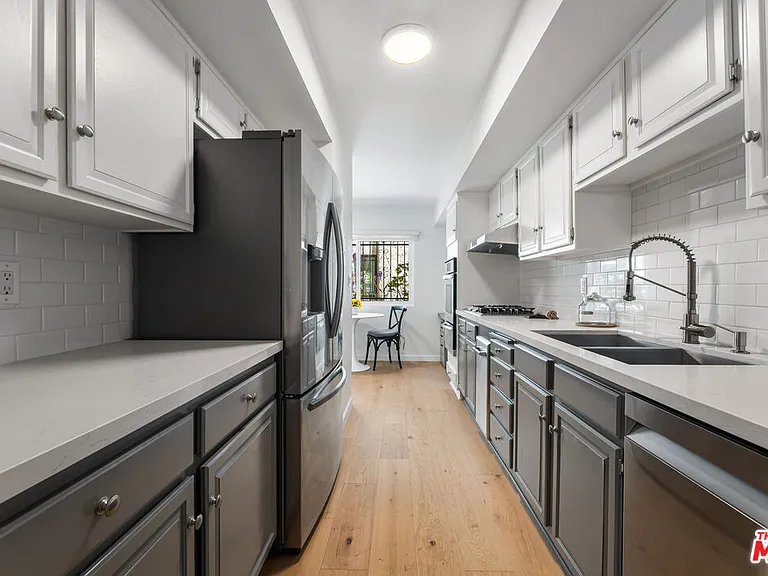 10600 Holman Ave #11 — Photo 16