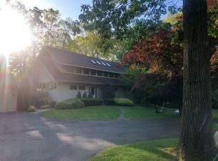 155 Weston Rd, Weston, CT 06883