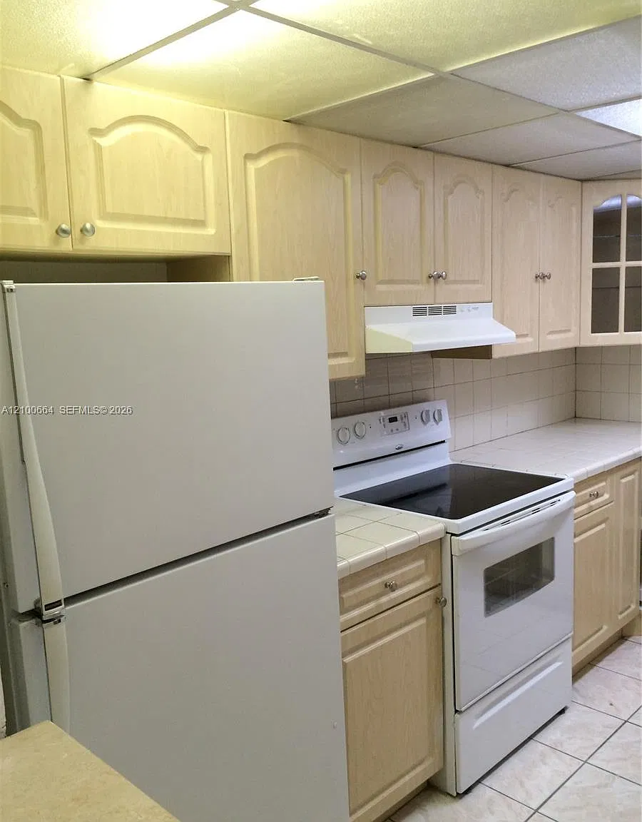 Park East Condo — Photo 3