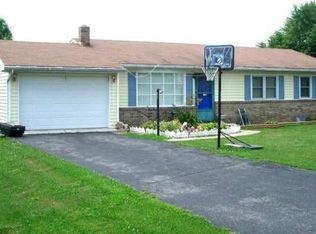 1380 3rd Ave, Chambersburg, PA