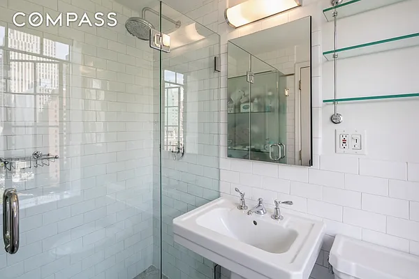 Sold by Compass | media 7