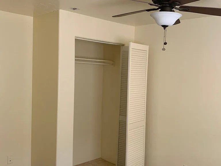 1474 E Hedrick Dr — Photo 15