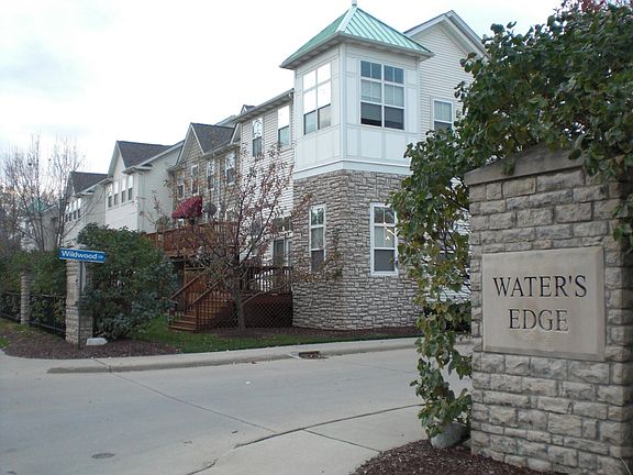 2nd image of 17629 Wildwood Ln #325
