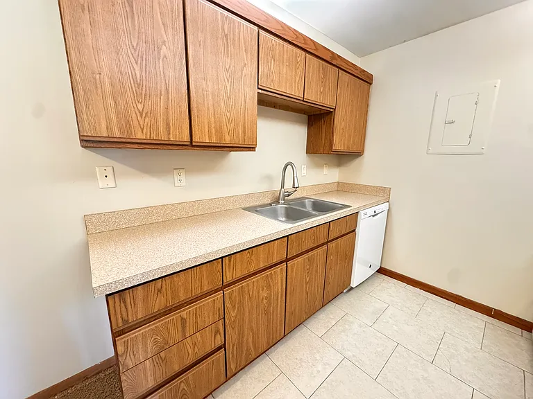 5101 Emerald Dr #20 — Photo 6