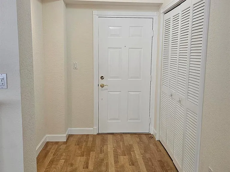 151 NE 16th Ave #162 — Photo 3