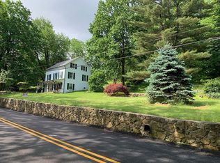 4870 Chestnut Hill Rd, Center Valley, PA 18034