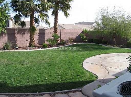 2nd image of 1086 Las Palmas Entrad Ave