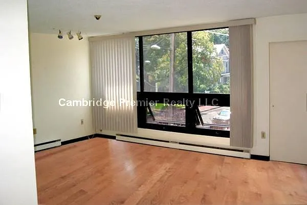 2 bed, $3,200 — Photo 2