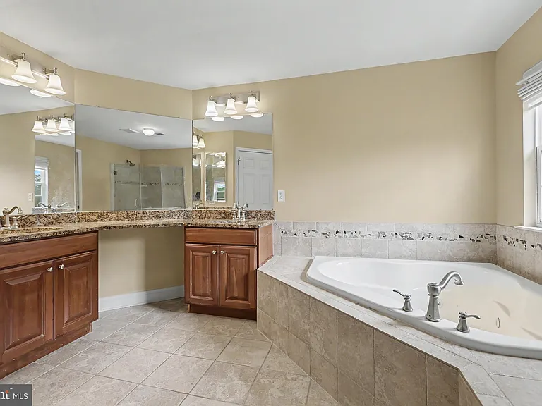 228 Leffler Cir — Photo 42