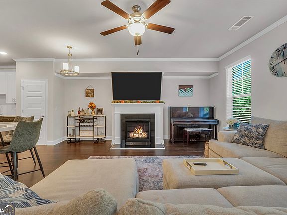 5th image of 7011 Cedar Glen Rd