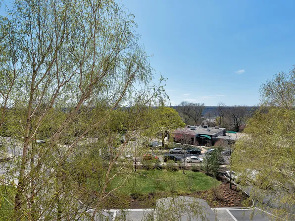 5700 Arlington Avenue image 3 of 10